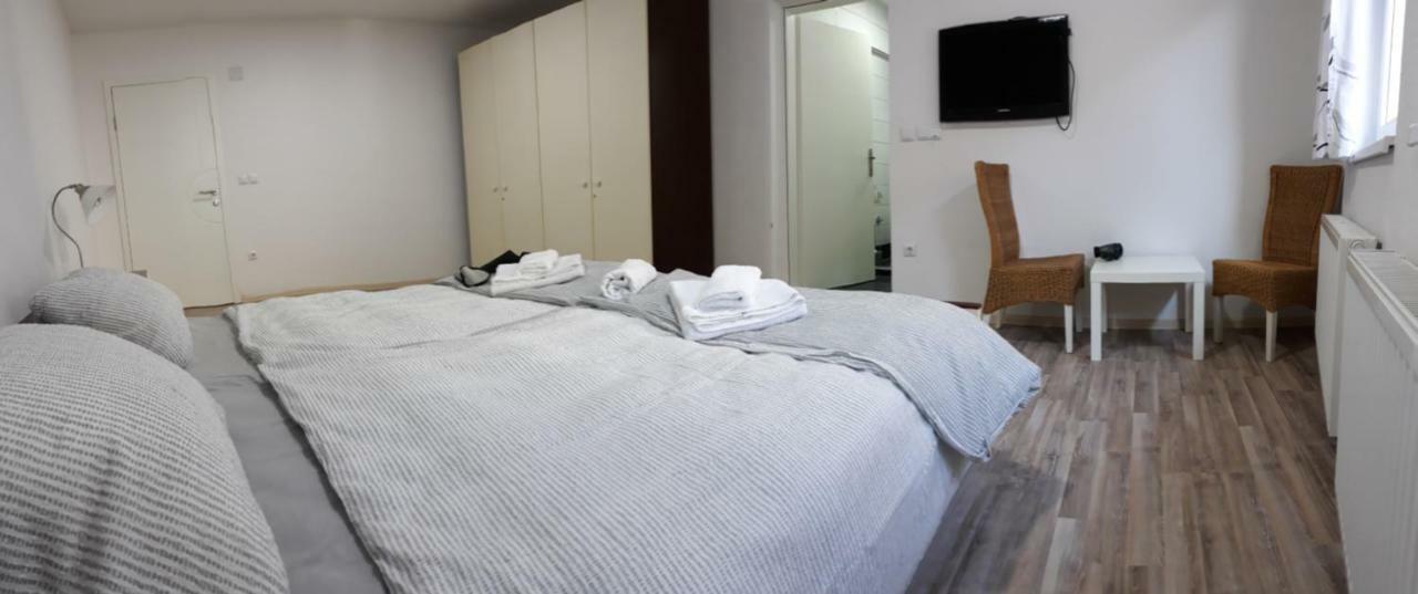 Apartments&Rooms Mido Visoko Luaran gambar